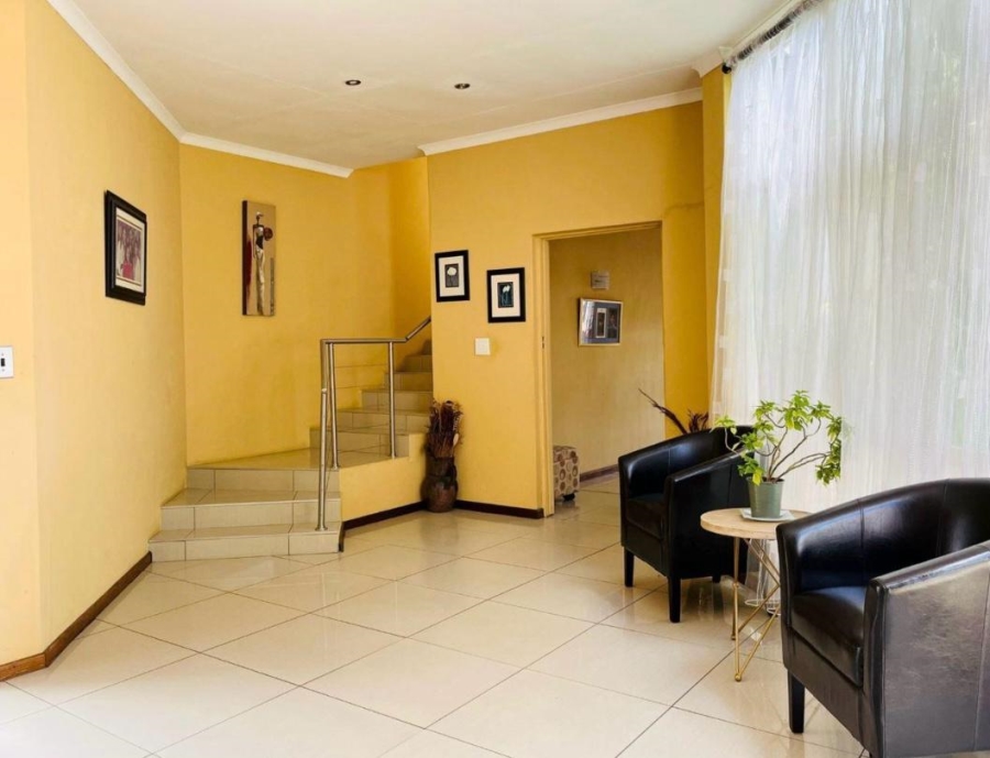 5 Bedroom Property for Sale in Paglande Western Cape